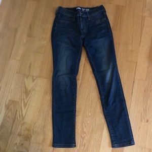 Old navy rock star super skinny jeggings